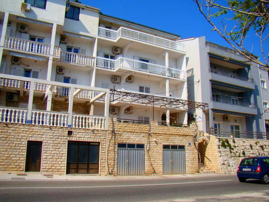 Apartments Anka Duće Eksteriør billede